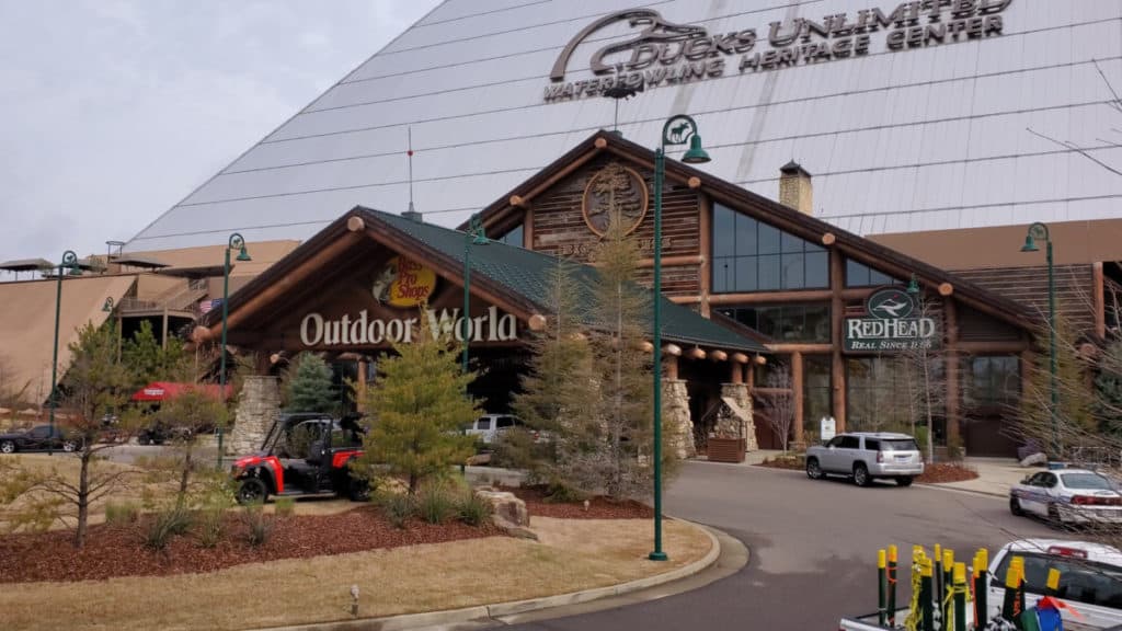 The Largest Bass Pro Shop In The World – Go Midwest Fishing