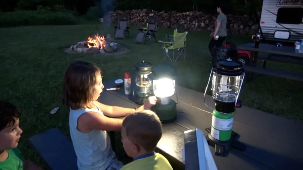 Coleman 1500 Lumens, All-Weather Propane Camping Lantern Perfect For Every  Outdoor Adventure 
